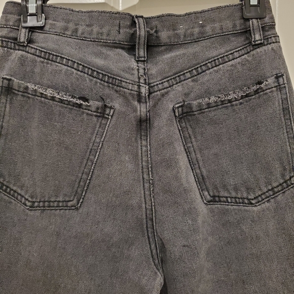 Kendall & Kylie jeans🥳🥳4X HOST PICK🥳🥳 - Picture 5 of 10